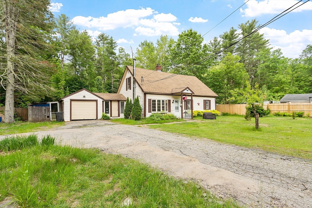 10 Worcester Road Townsend, MA 01469 - Photo 1 of 39