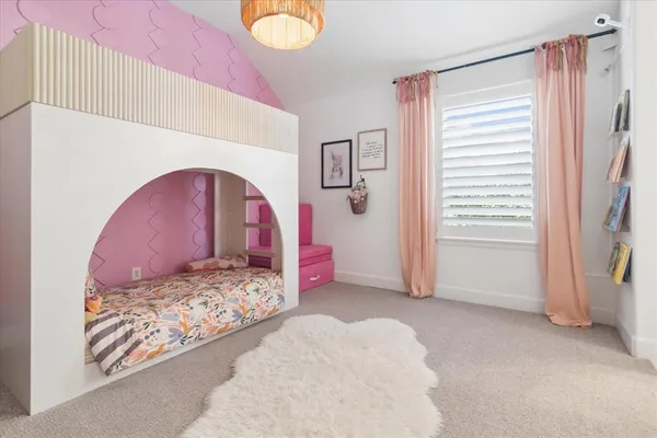 a view of front door with entryway