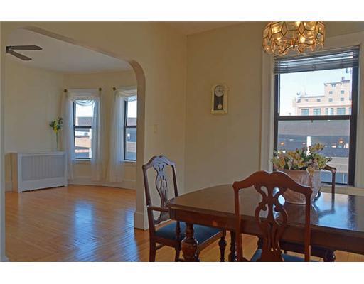 180 High Street, Unit 40 Portland, ME 04101 - Photo 17 of 25 Dining Room. Sun drenches these...