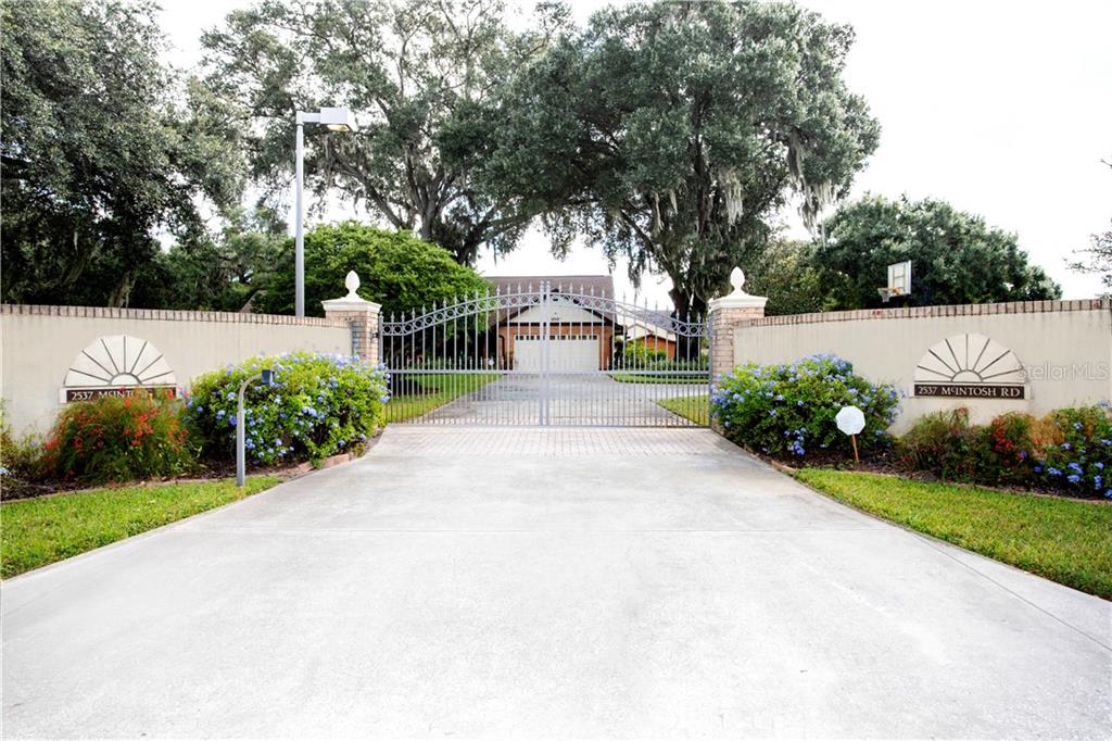 2537 McIntosh Road Dover, FL 33527 - Photo 1 of 1