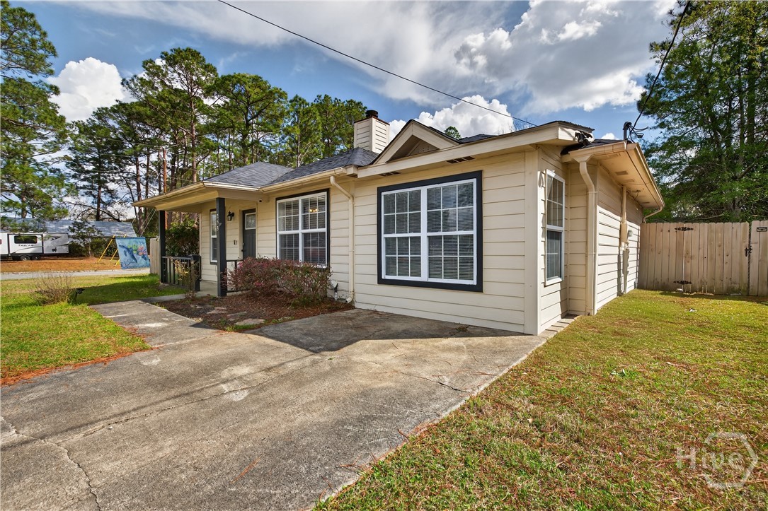 253 Glenn Bryant Road Hinesville, GA 31313 - Photo 3 of 46