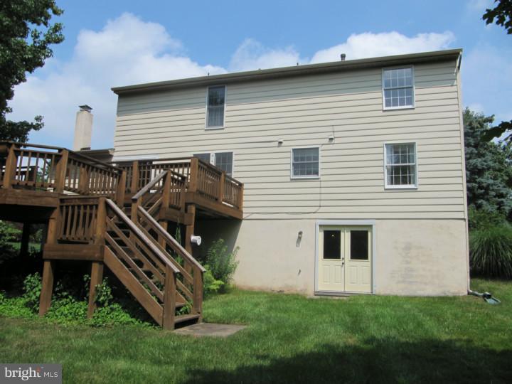 2076 Spring Valley Road Lansdale, PA 19446 - Photo 14 of 16 Exterior Back