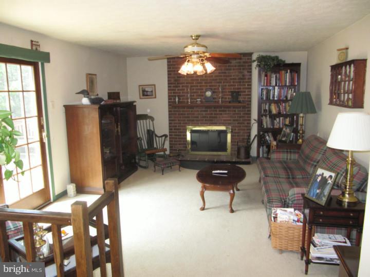 2076 Spring Valley Road Lansdale, PA 19446 - Photo 9 of 16 Family Room