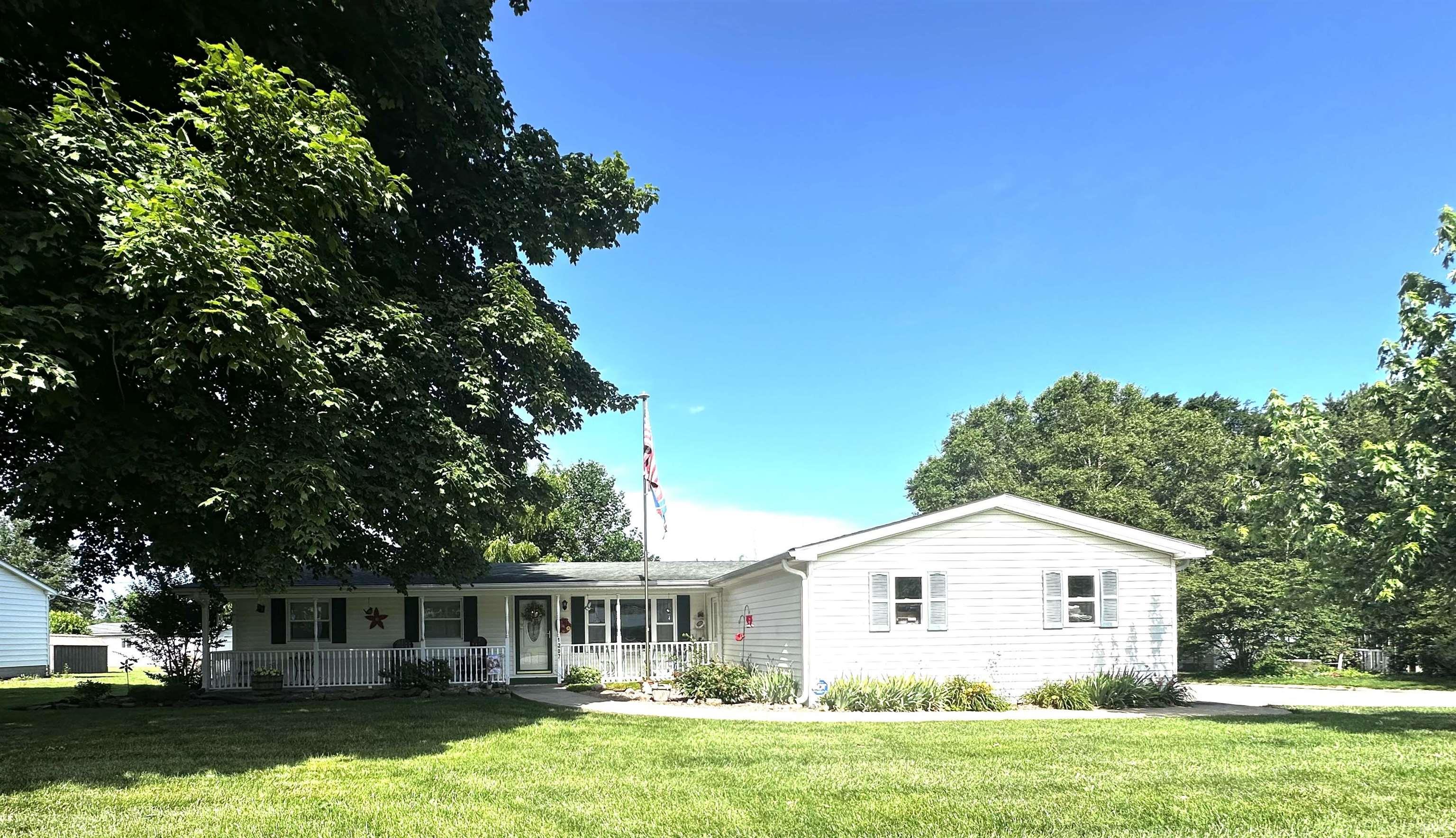 1207 Northeast 3rd Street Washington, IN 47501 - Photo 1 of 38
