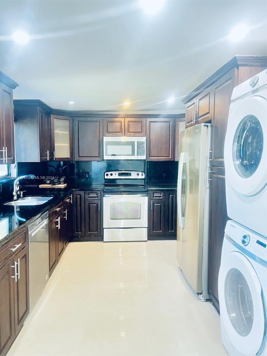 8281 Southwest 28th Street, Unit A Miami, FL 33155 - Photo 10 of 32