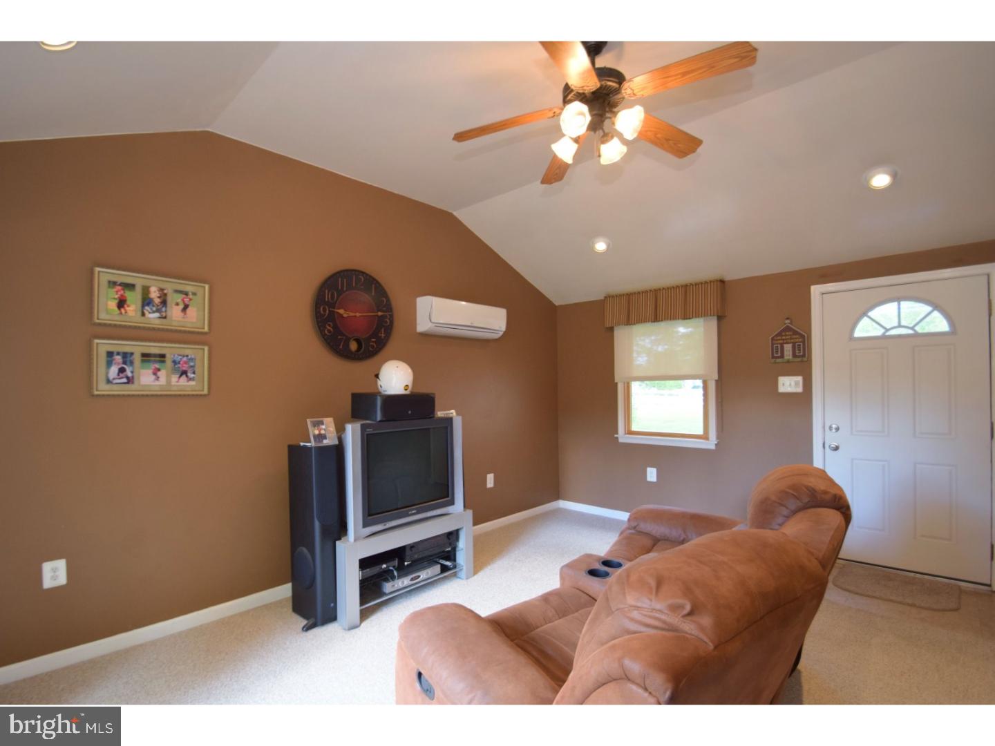 55 Rorer Avenue Hatboro, PA 19040 - Photo 17 of 25 Gallery Image 17