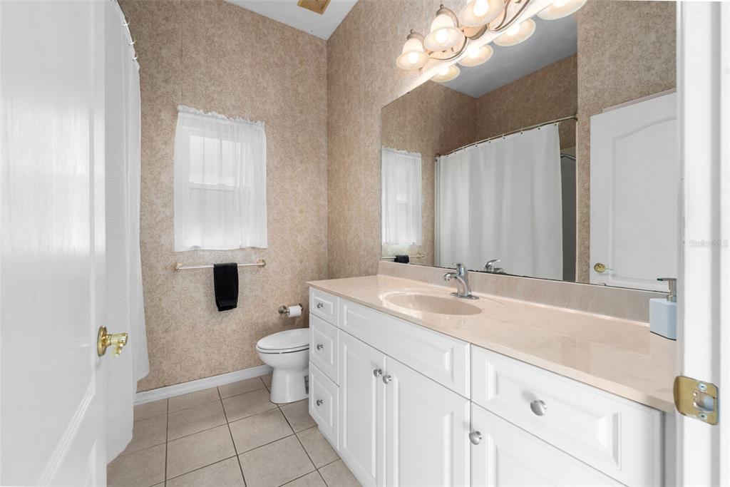 8424 Southwest 8 Place Gainesville, FL 32607 - Photo 10 of 39