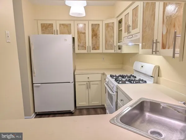 $2,100 | 14449 Gringsby Court, Centreville, VA 20120