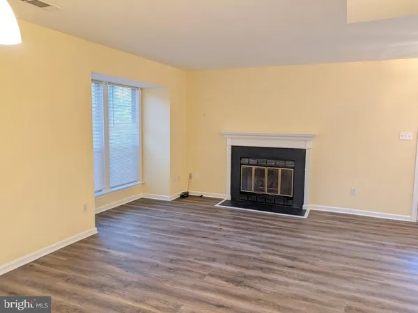 $2,100 | 14449 Gringsby Court, Centreville, VA 20120