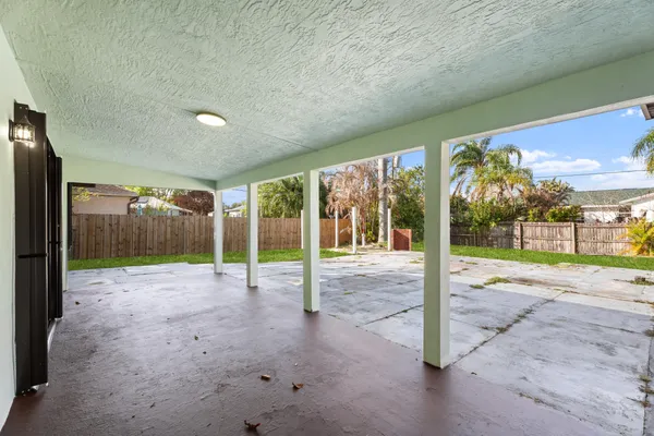 $2,350 | 1672 Southwest Schleicher Lane, Port St. Lucie, FL 34984