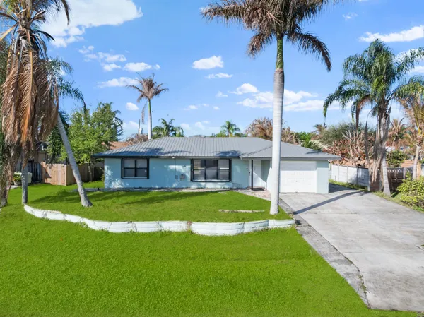 $2,350 | 1672 Southwest Schleicher Lane, Port St. Lucie, FL 34984