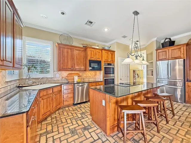 $699,900 | 1179 Springwater Drive, Mandeville, LA 70471