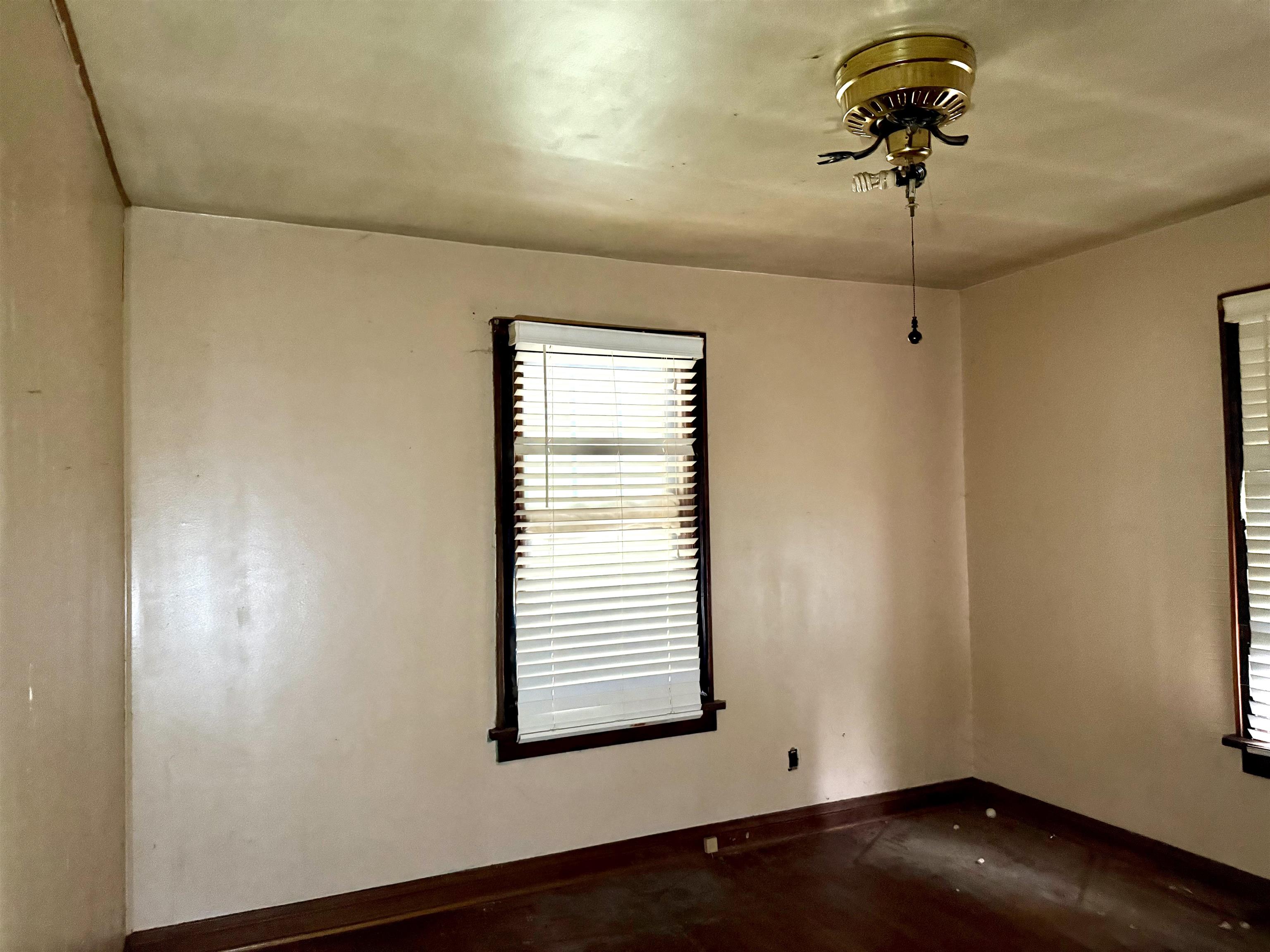 2033 Oakview Road Ashland, KY 41101 - Photo 13 of 19