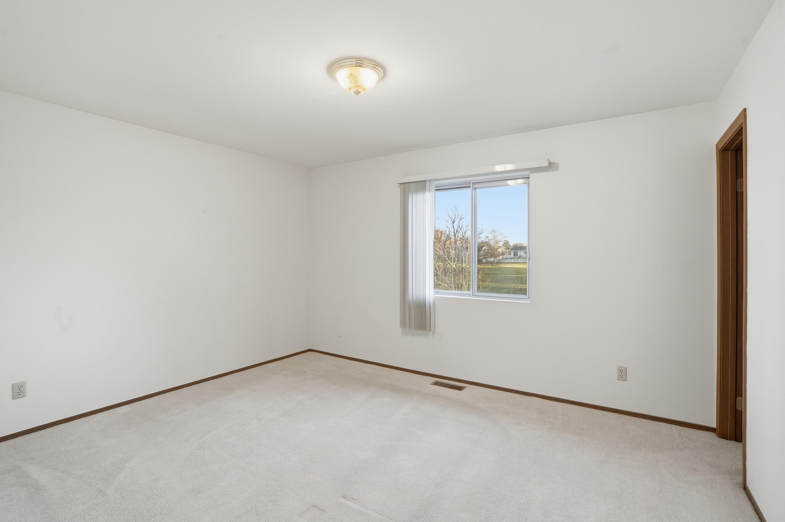 4142 Augusta Drive Crown Point, IN 46307 - Photo 14 of 24 an empty room with a window