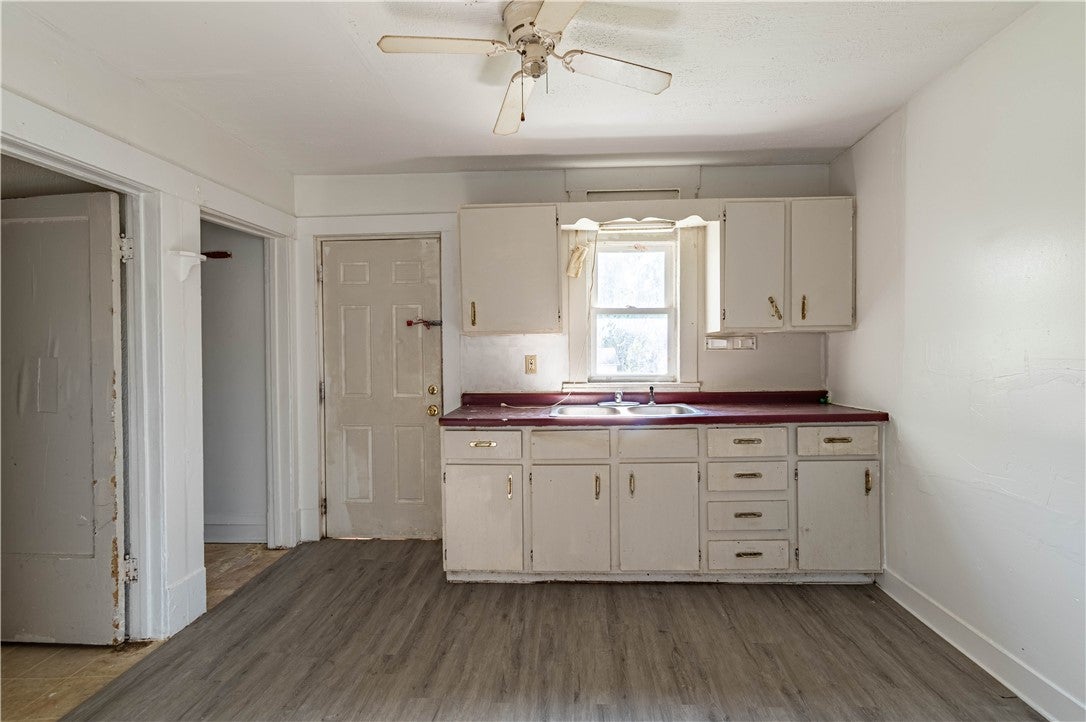 1034 South Webster Street Decatur, IL 62521 - Photo 6 of 9 Gallery Image 6