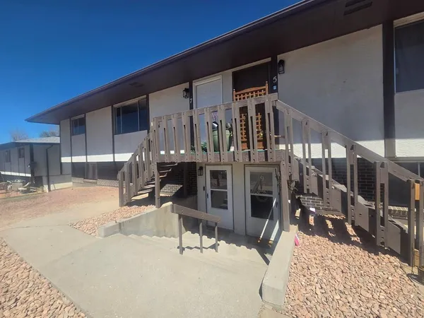 $584,900 | 5 Douglas Lane, Pueblo, CO 81001