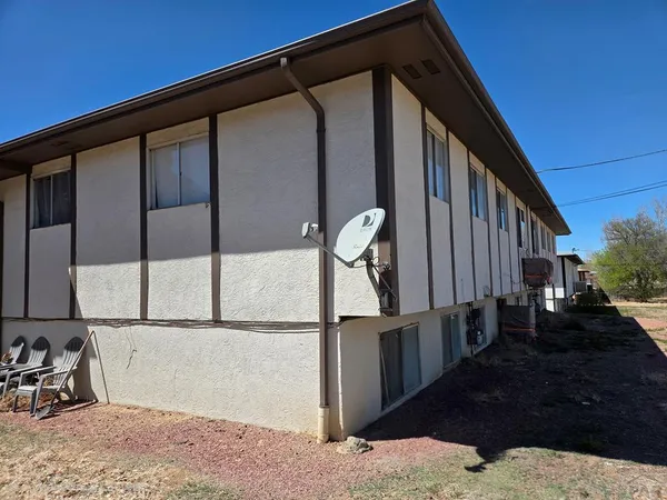 $584,900 | 5 Douglas Lane, Pueblo, CO 81001
