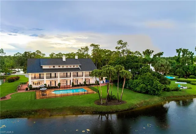 $3,750,000 | 13189 Valewood Drive, Naples, FL 34119