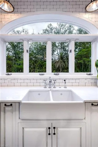 $3,750,000 | 13189 Valewood Drive, Naples, FL 34119