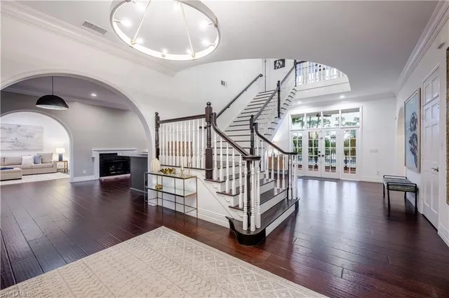 $3,750,000 | 13189 Valewood Drive, Naples, FL 34119