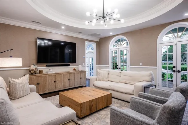 $3,750,000 | 13189 Valewood Drive, Naples, FL 34119