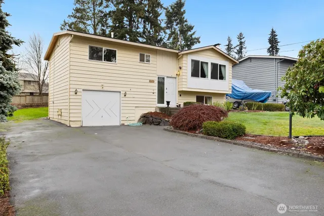 $3,000 | 2433 199th Place Southwest, Lynnwood, WA 98036