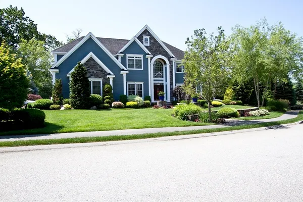 $2,100,000 | 10 Woodbury Lane, Middleton, MA 01949