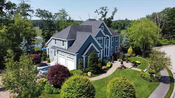 $2,100,000 | 10 Woodbury Lane, Middleton, MA 01949