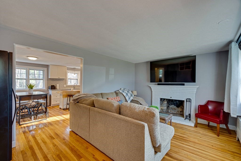 17 Howland Road Stoughton, MA 02072 - Photo 8 of 29 Gallery Image 8