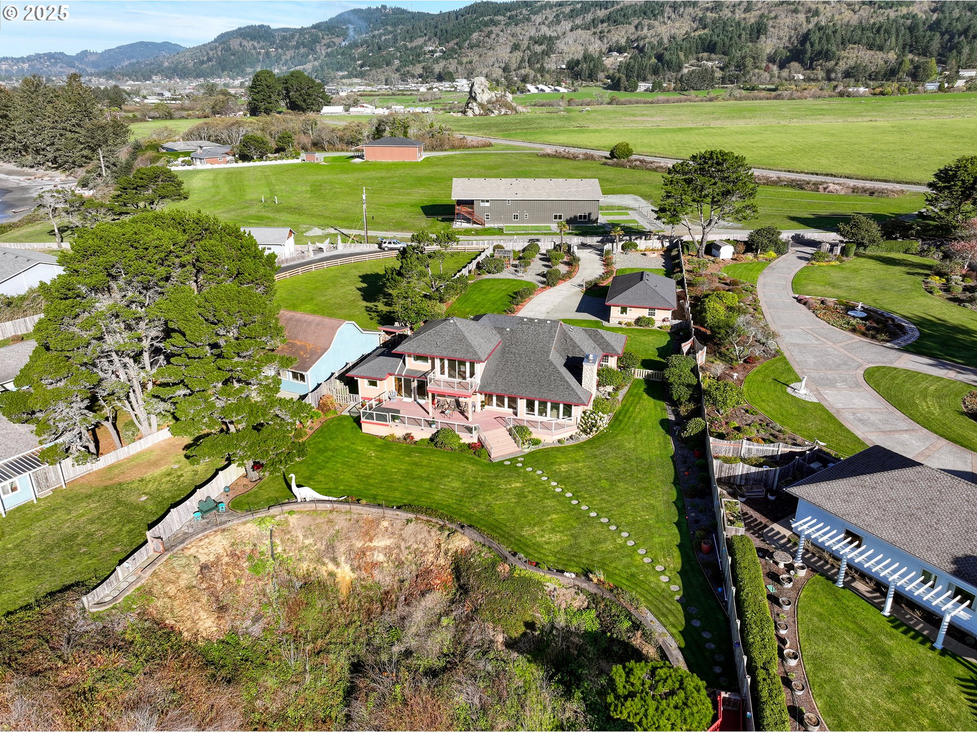 98686 Fox Drive Brookings, OR 97415 - Photo 16 of 48 a view of a city with an ocean