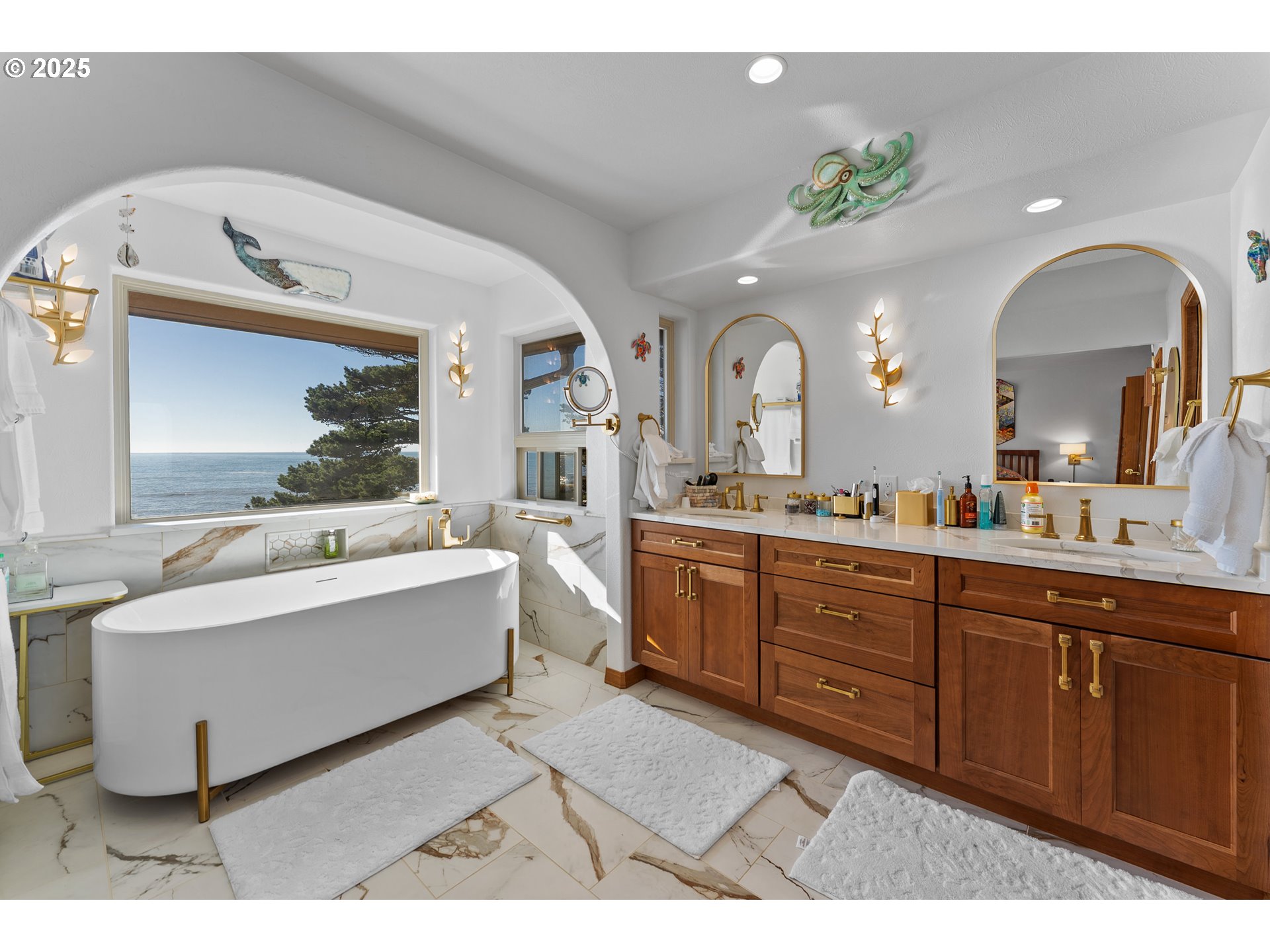 98686 Fox Drive Brookings, OR 97415 - Photo 30 of 48 a living room with a couch and a dresser