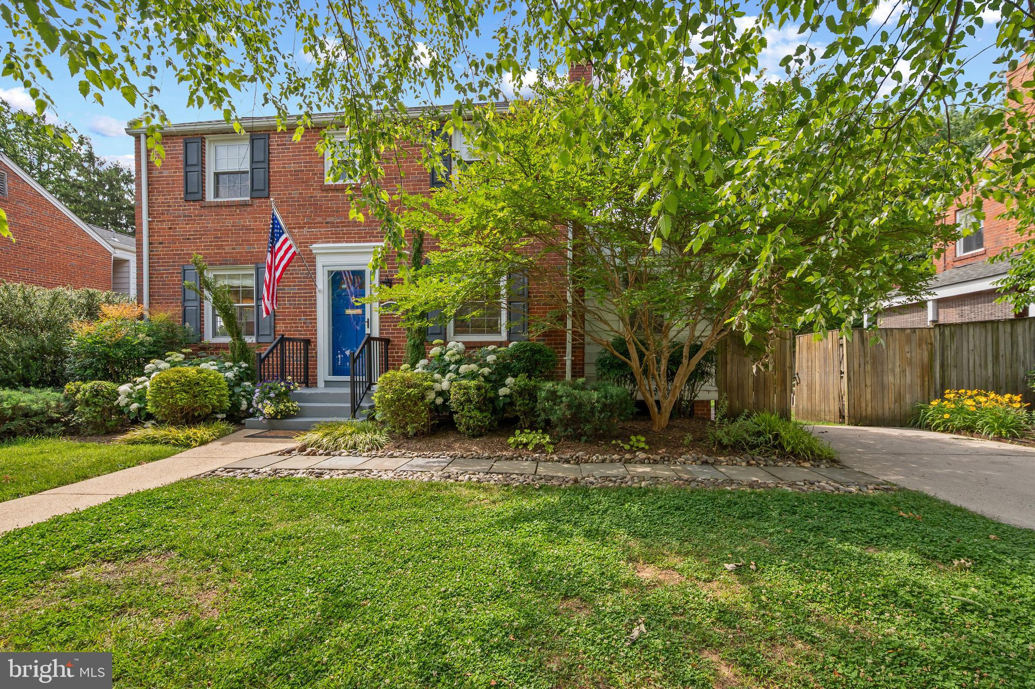 2110 Dayton Street Silver Spring, MD 20902 - Photo 3 of 54