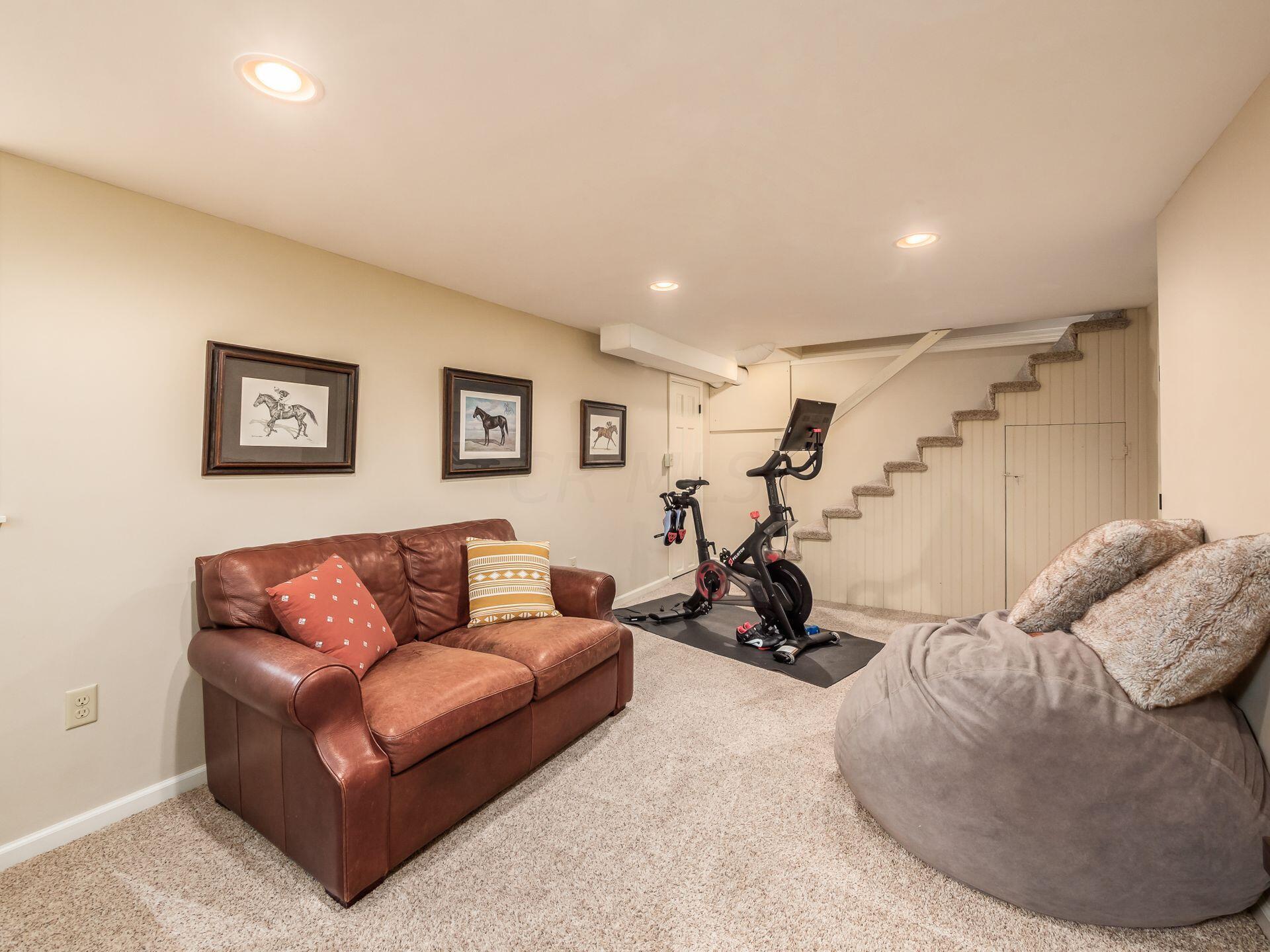 1544 Guilford Road Columbus, OH 43221 - Photo 50 of 76 LL Rec Room