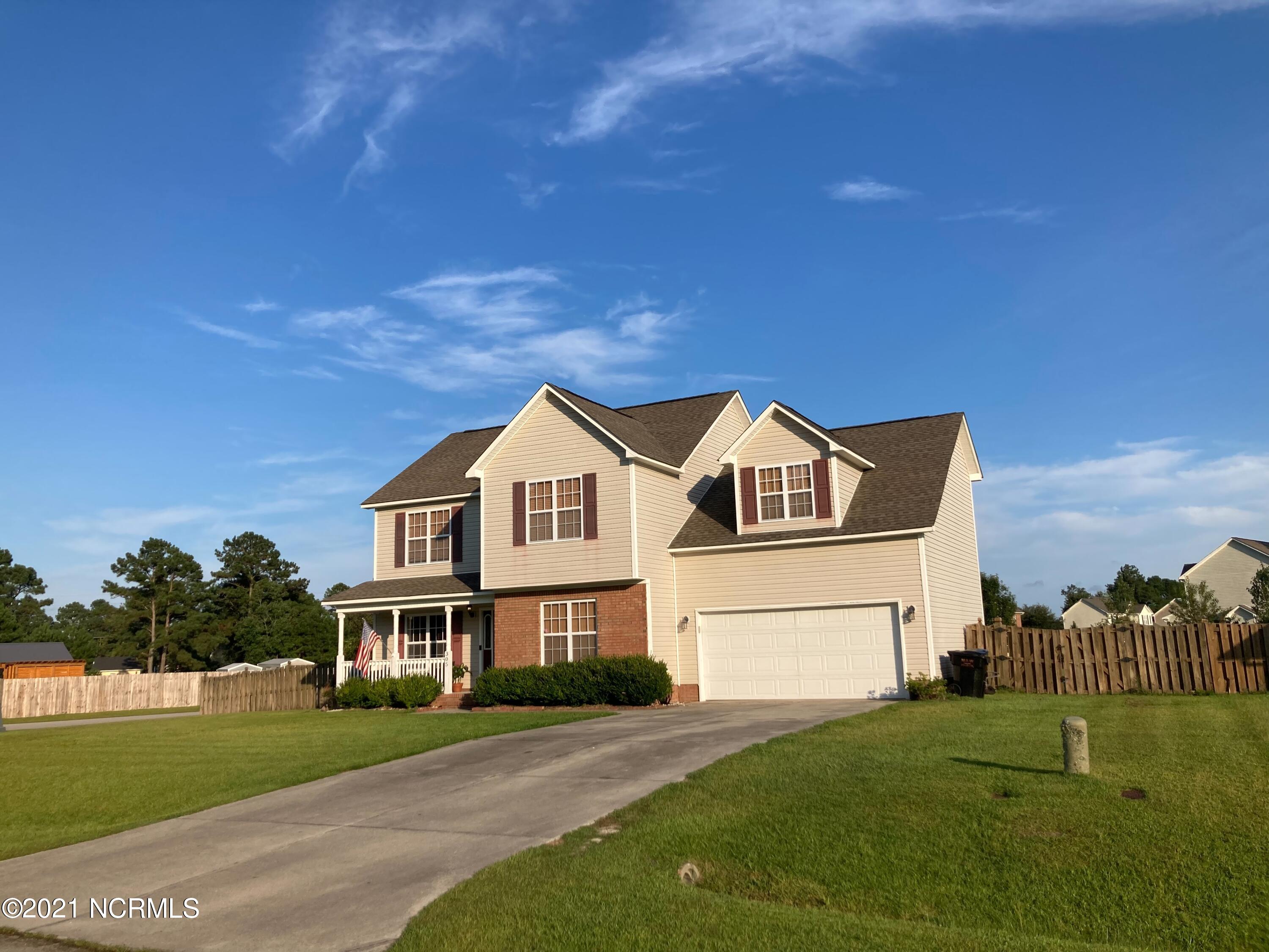 305 Trappers Road Hubert, NC 28539 - Photo 2 of 36 Front view 2