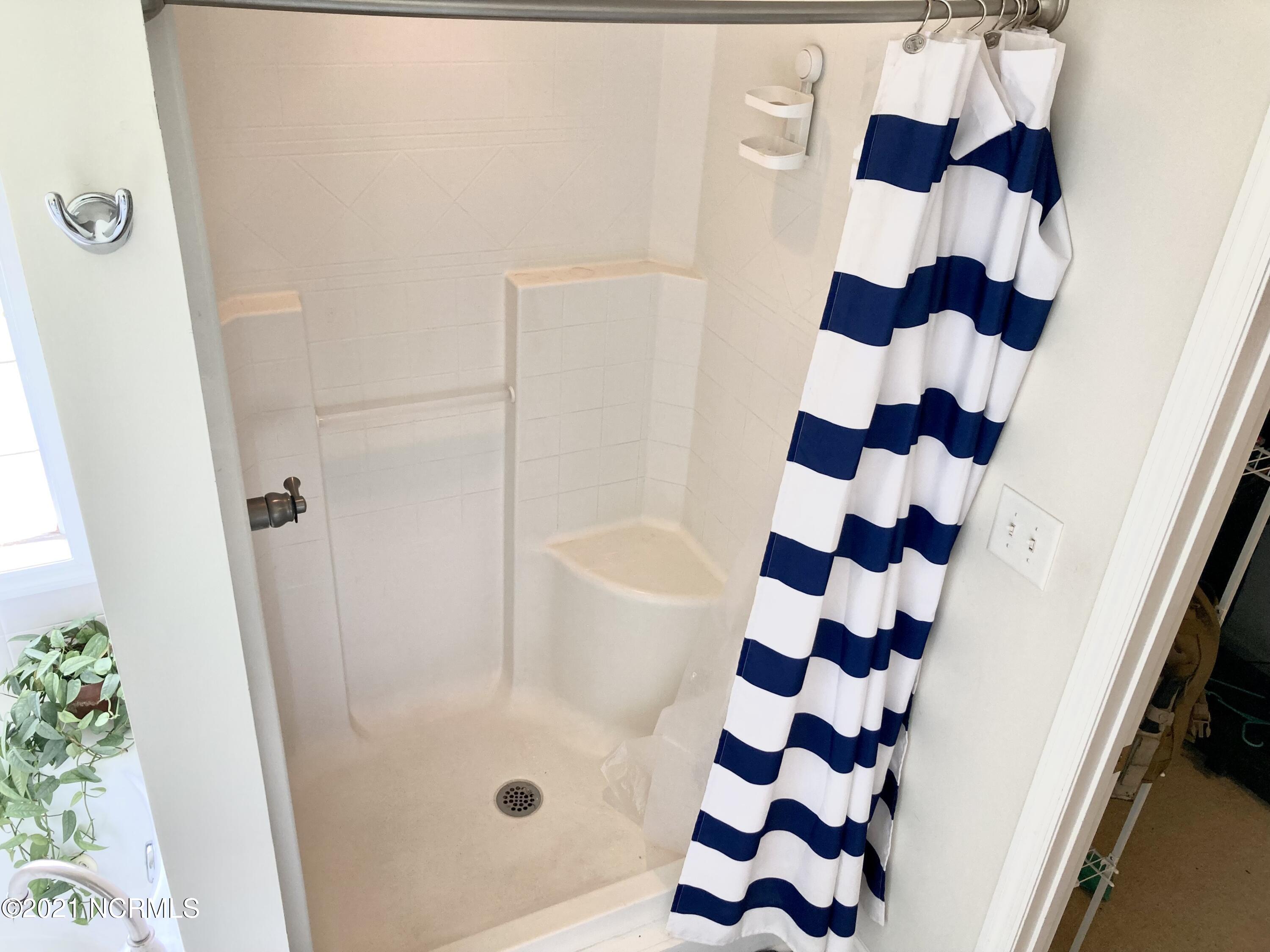 305 Trappers Road Hubert, NC 28539 - Photo 23 of 36 Master bath 6