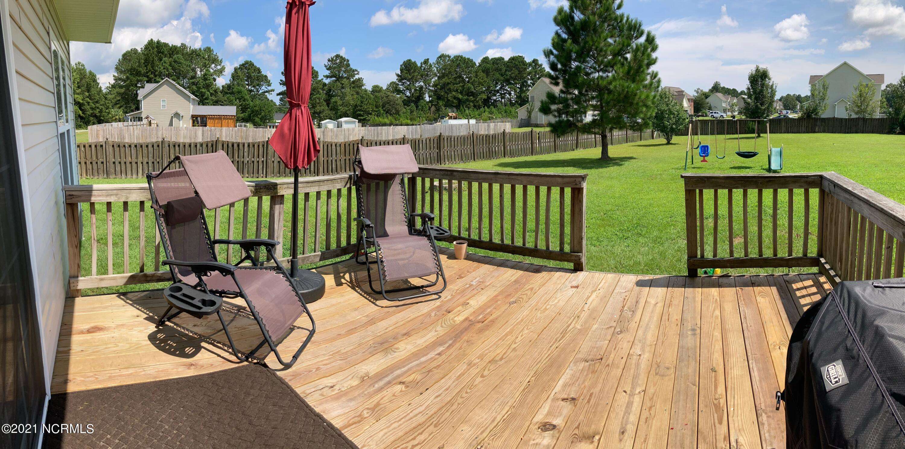 305 Trappers Road Hubert, NC 28539 - Photo 33 of 36 Backyard 1