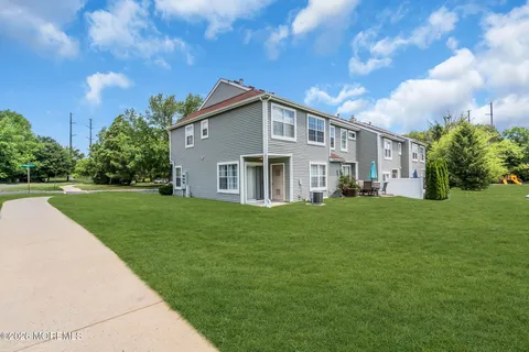 $399,000 | 2 Stirrup Court, Tinton Falls, NJ 07753