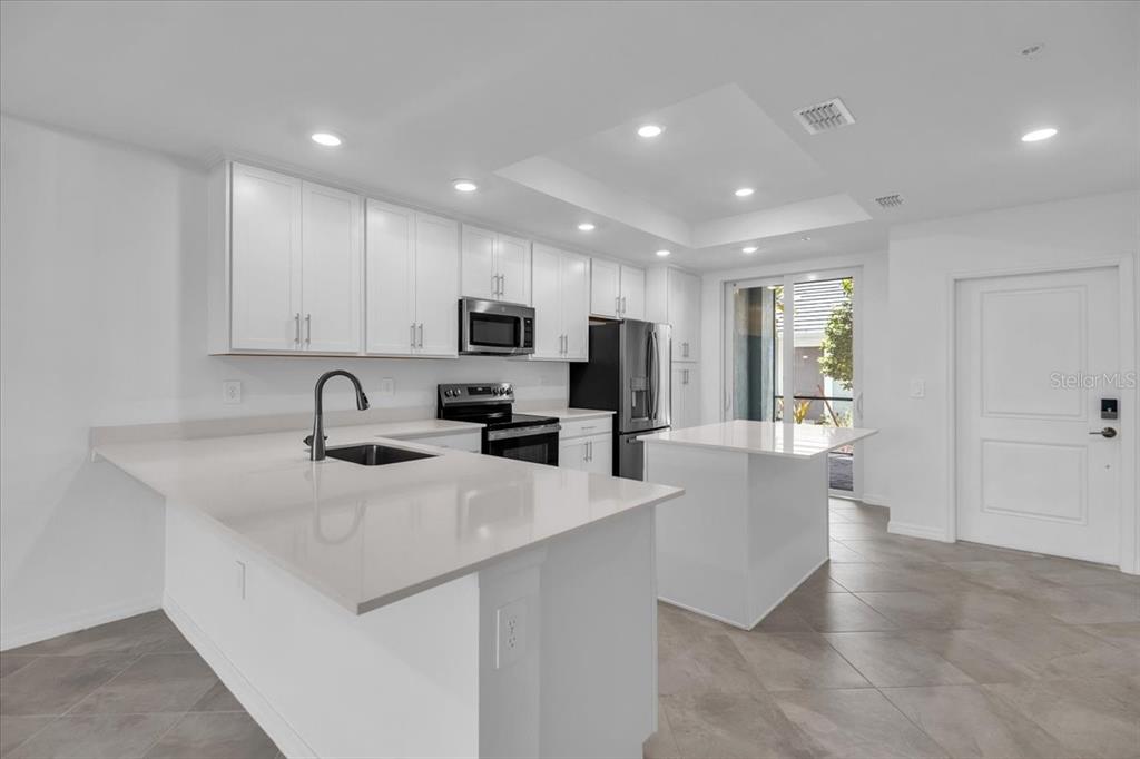 18923 Scallop Loop, Unit 102 Bradenton, FL 34211 - Photo 6 of 37