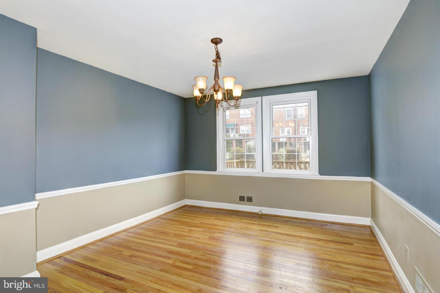 6124 Regent Park Road Baltimore, MD 21228 - Photo 5 of 19 Dining Room