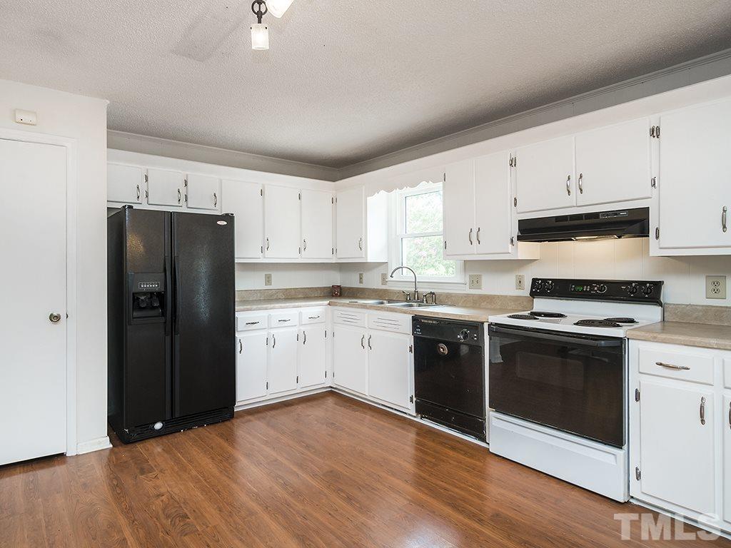 407 Ridgecrest Street Graham, NC 27253 - Photo 2 of 29 Gallery Image 2