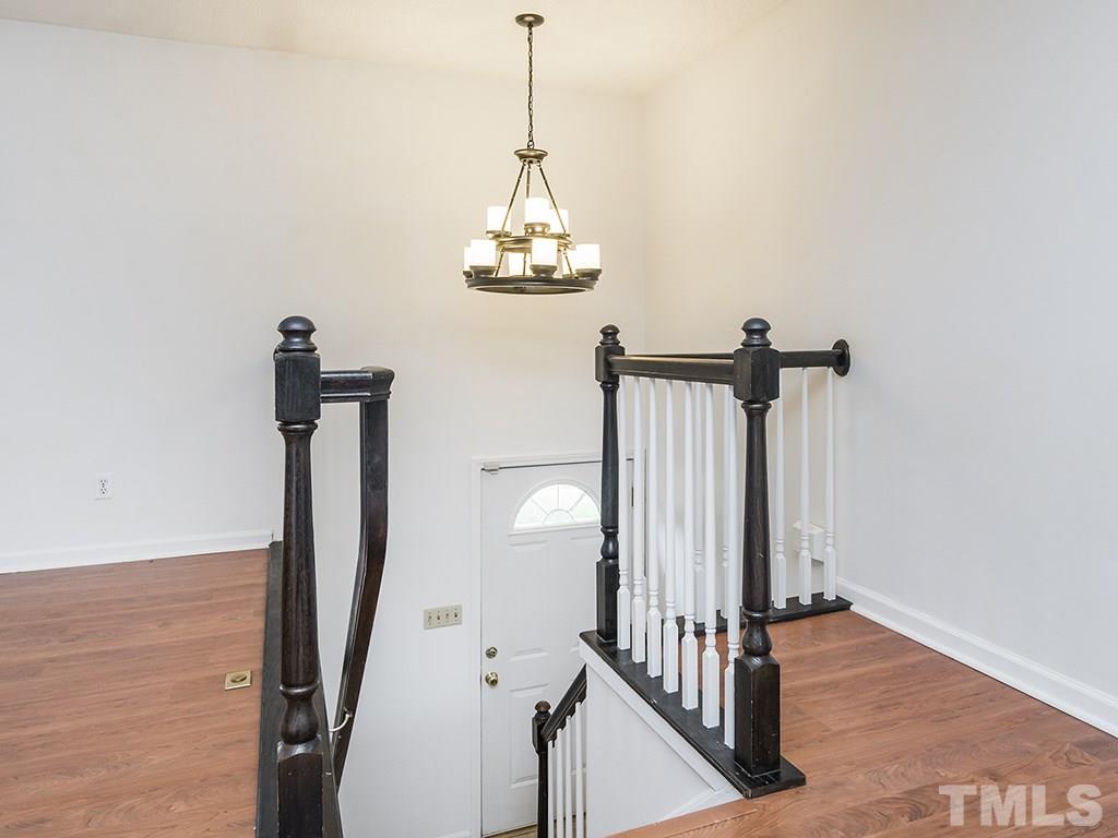 407 Ridgecrest Street Graham, NC 27253 - Photo 5 of 29 Gallery Image 5