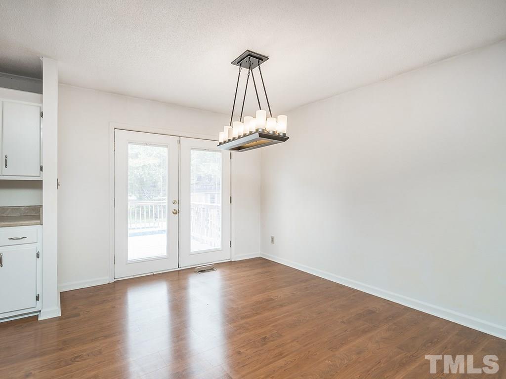 407 Ridgecrest Street Graham, NC 27253 - Photo 9 of 29 Gallery Image 9