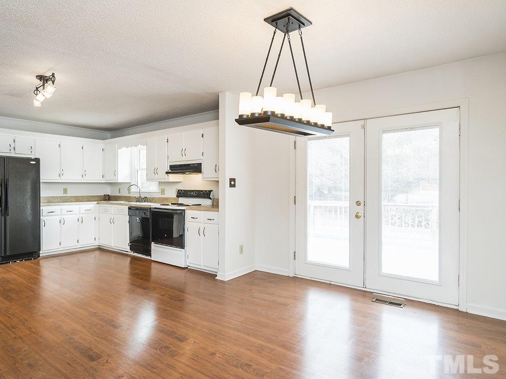 407 Ridgecrest Street Graham, NC 27253 - Photo 10 of 29 Gallery Image 10