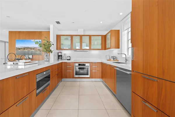 $15,000 | 19127 Fisher Island Drive, Unit 19127, Miami Beach, FL 33109