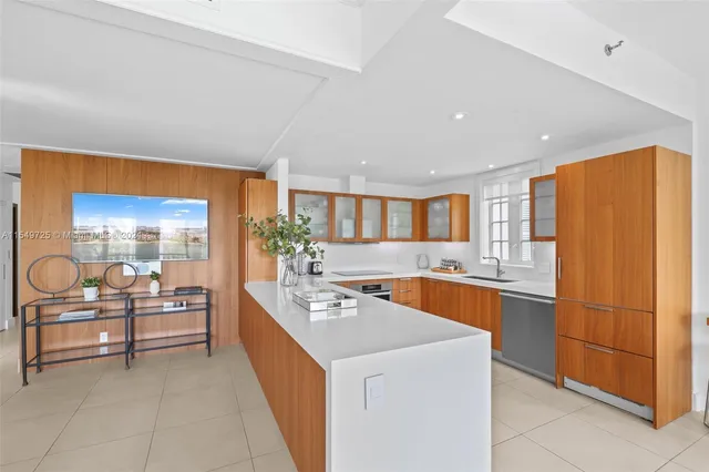 $15,000 | 19127 Fisher Island Drive, Unit 19127, Miami Beach, FL 33109