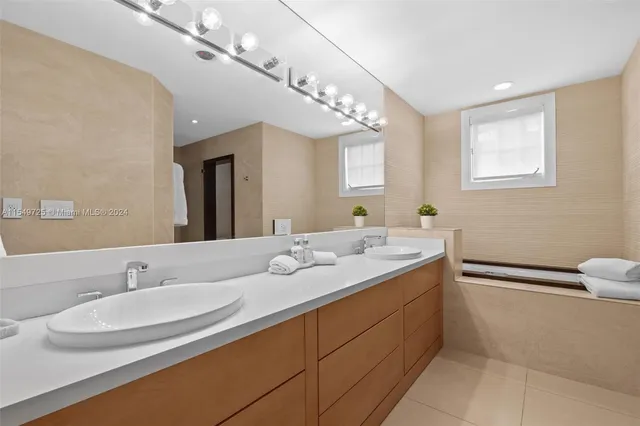 $15,000 | 19127 Fisher Island Drive, Unit 19127, Miami Beach, FL 33109