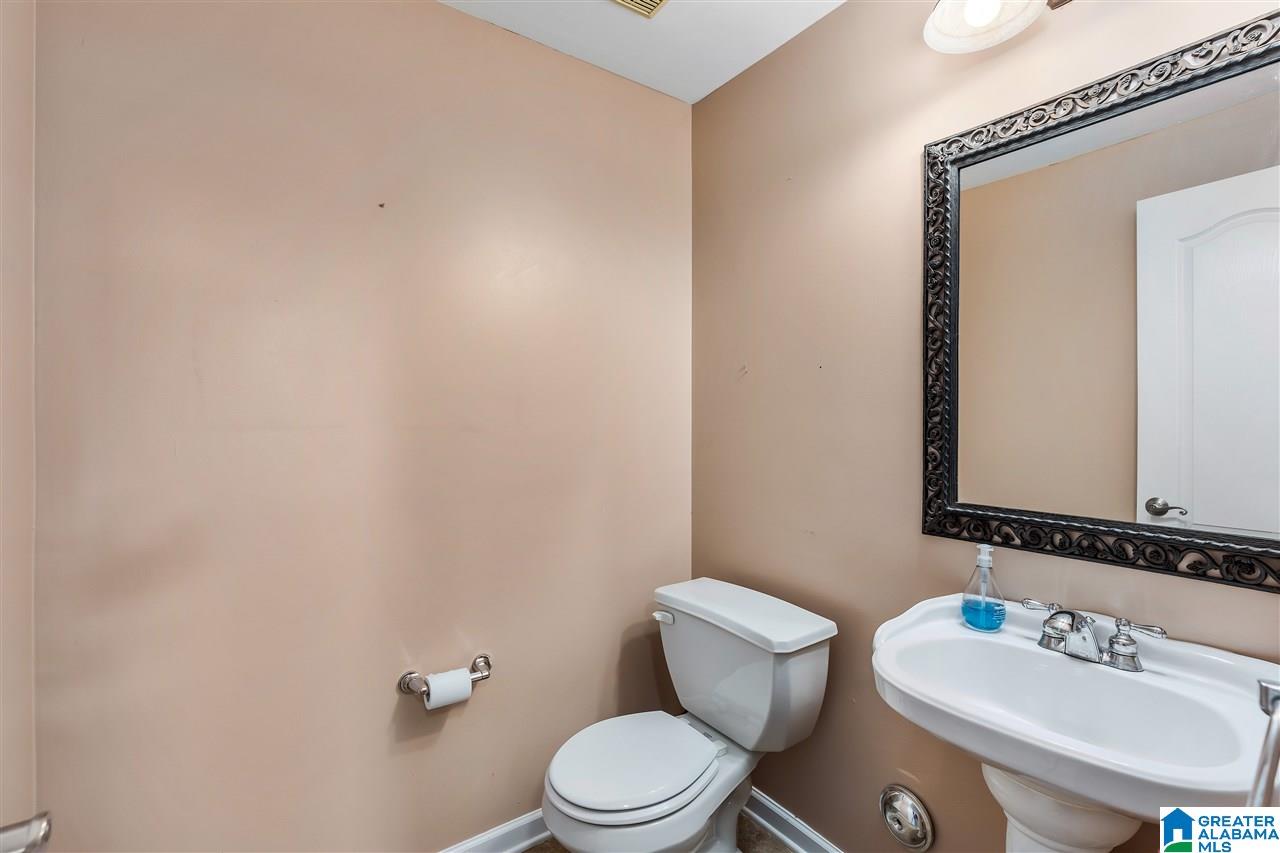 5149 Overlook Circle Bessemer, AL 35022 - Photo 14 of 36
