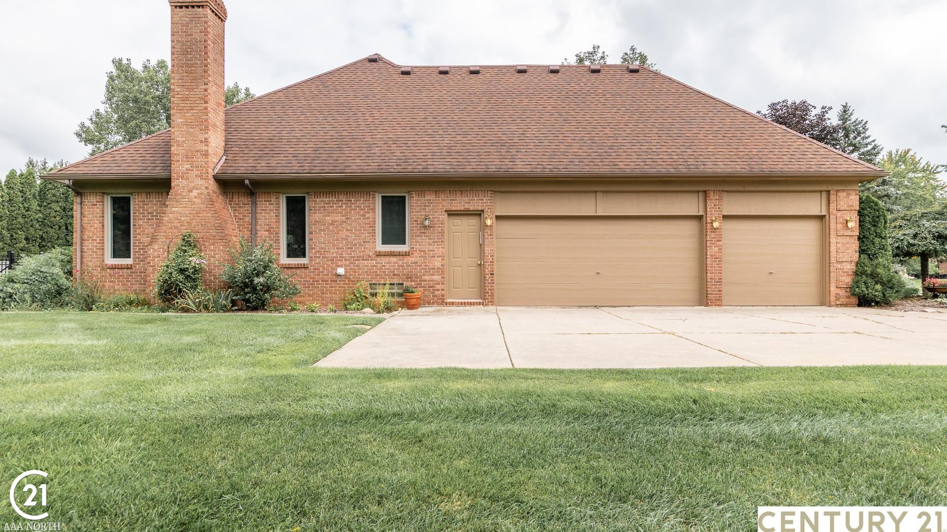 396 Oakbridge Drive Rochester, MI 48306 - Photo 5 of 99