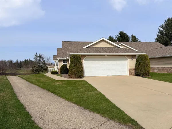 $420,000 | 128 Summit Court, Columbus, WI 53925
