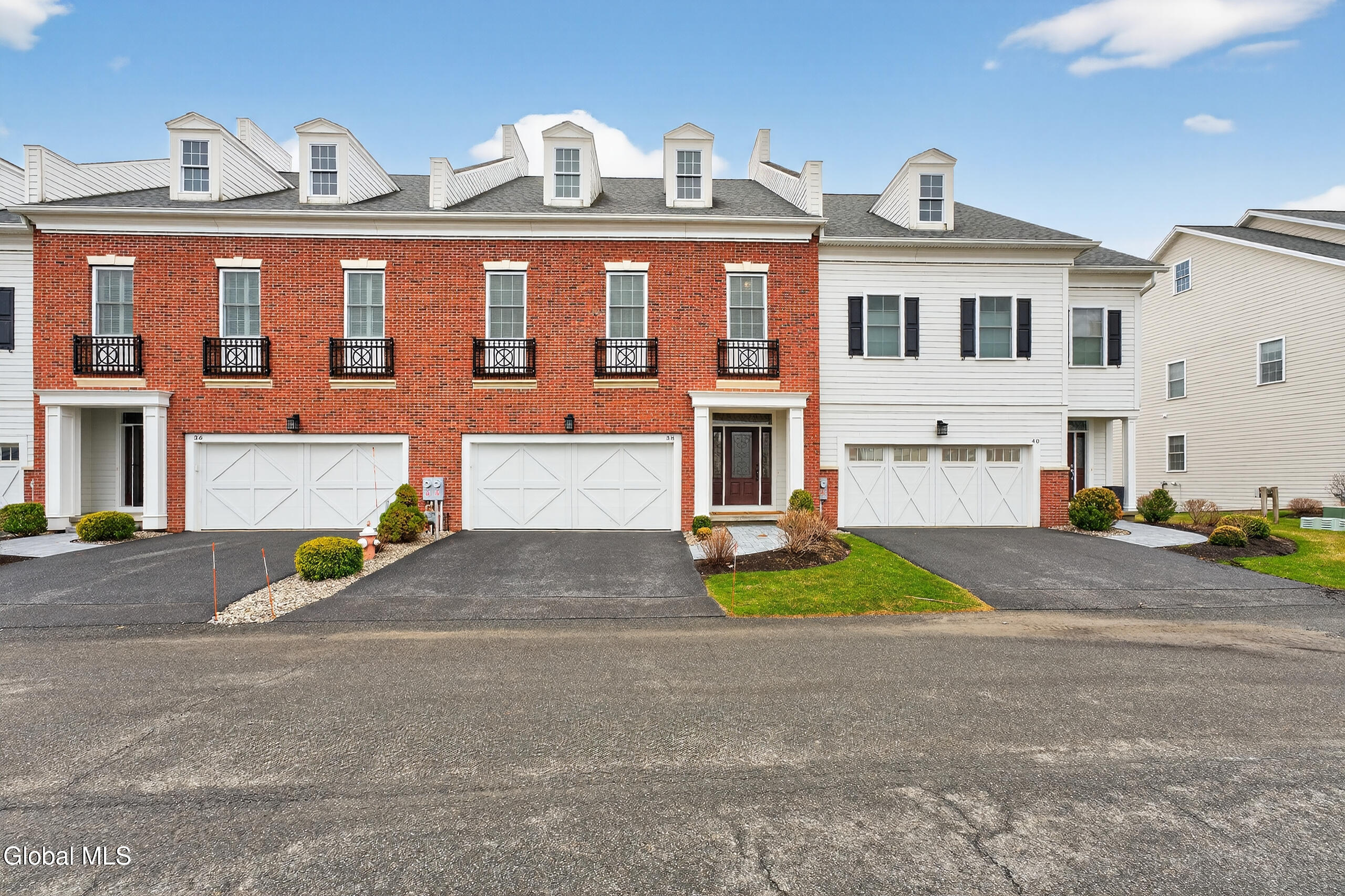 38 Cambridge Way Colonie, NY 12110 - Photo 2 of 57 0 Front 1